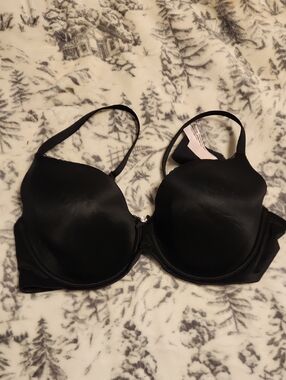 Victoria's Secret Body By Victoria Lined Demi Bra
